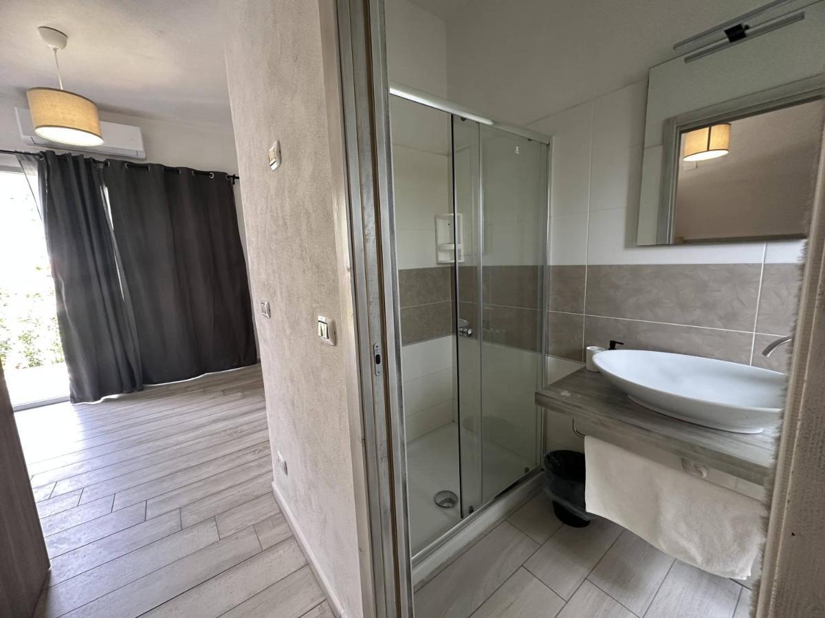 Frontemare Hotel Village & Ristorante Роди-Гарганико Экстерьер фото